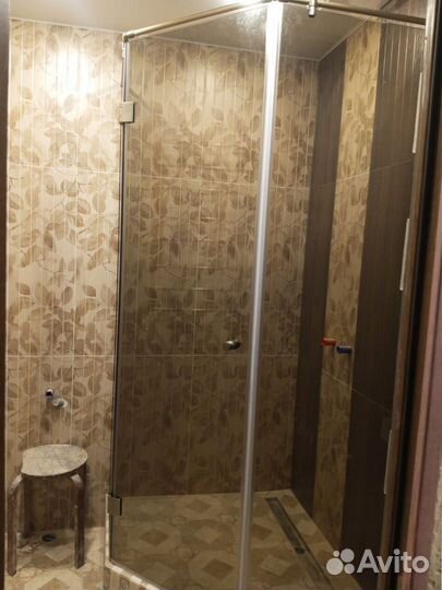 Душевые стеклянные ограждения на заказ