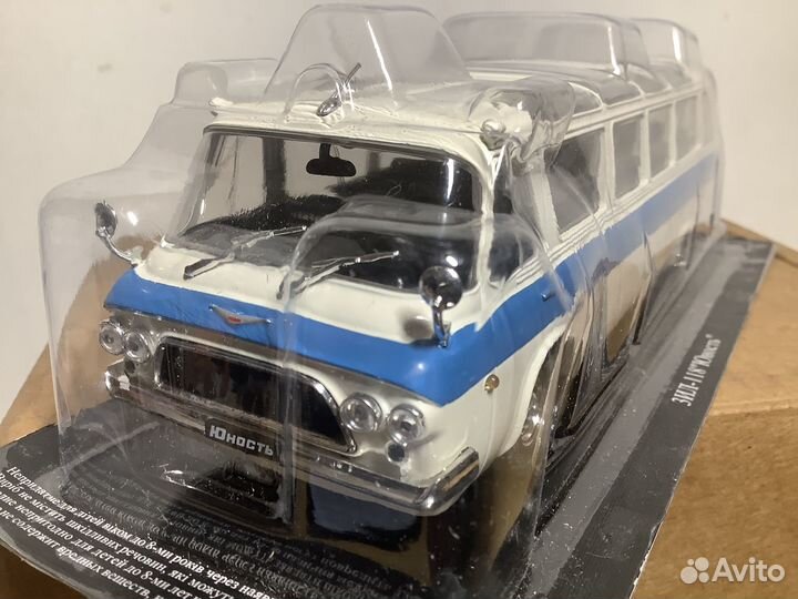 Модель автомобиля зил-118 Юность 1:43 деа