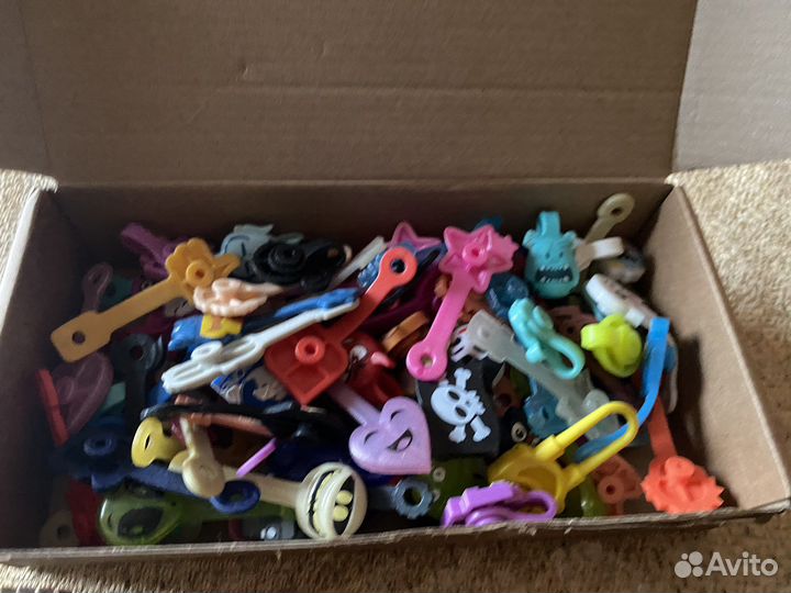 Скрепыши разных коллекций