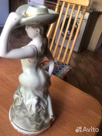 Статуэтка подсвечник