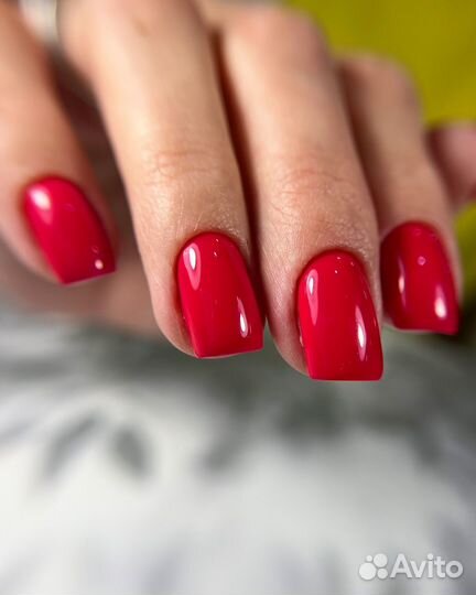 Модель на маникюр