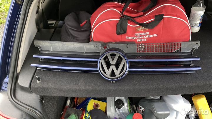 Решетка радиатора VW Golf 4