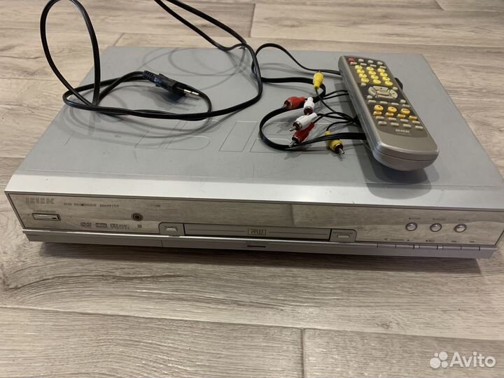 DVD - рекордер BBK 9915S