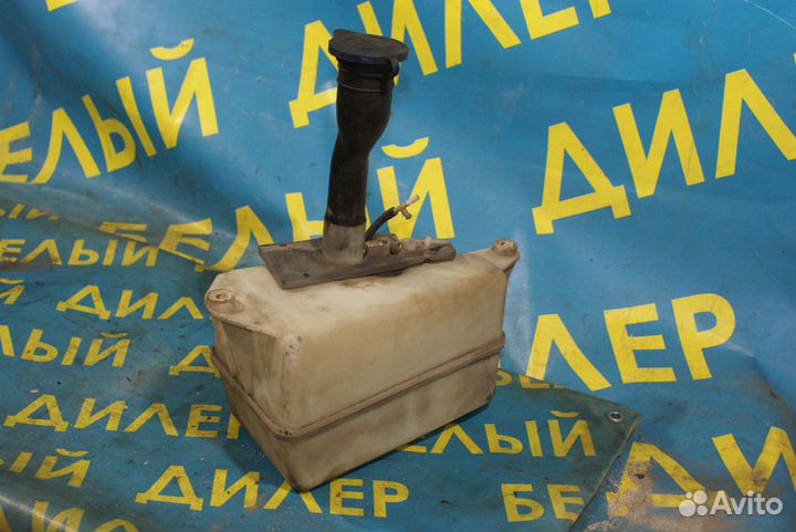 Бачок омывателя лобового стекла Volvo 850