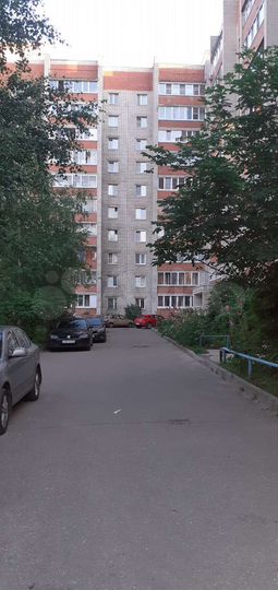 2-к. квартира, 50 м², 3/10 эт.