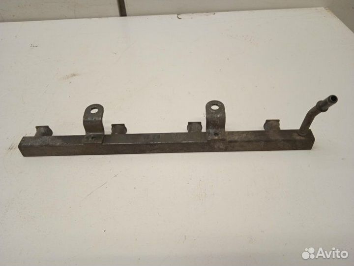 Рейка топливная (рампа) Chevrolet Lacetti J200 1.6