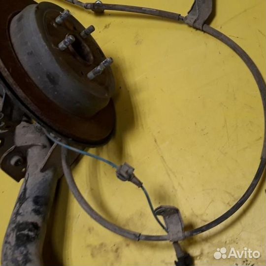 Кулак Хонда Срв 3 (2009-2012)