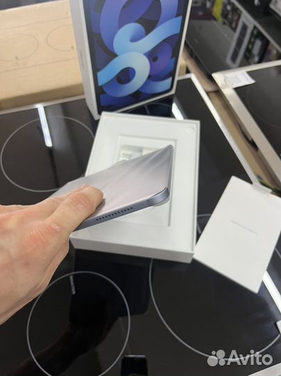 Apple iPad Air (2020) Wi-Fi 64 гб