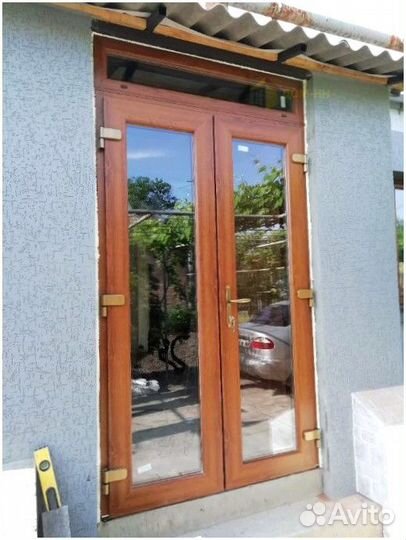 Пластиковые двери