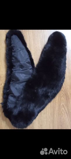 Меховой воротник черный
