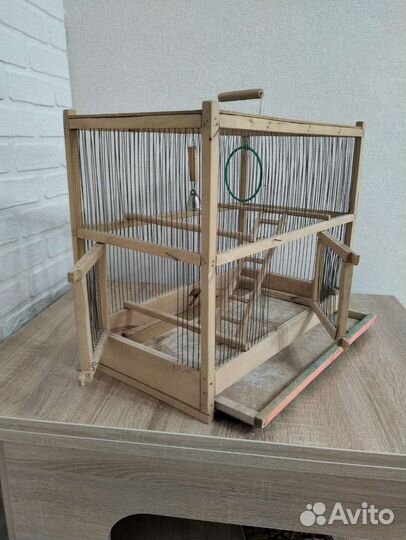 Клетка для птиц из дерева