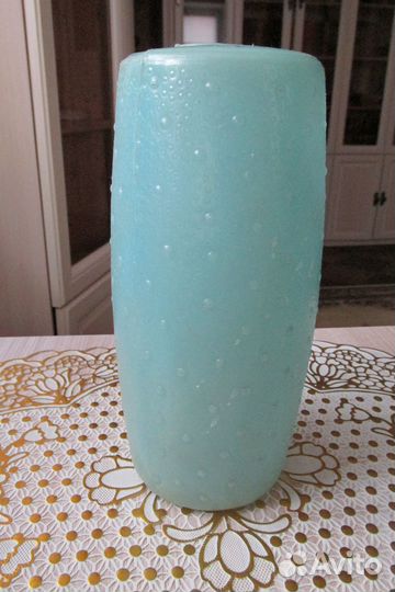 Пластмассовая ваза для цветов времен СССР