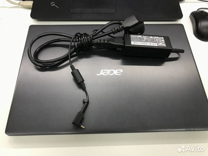 Ноутбук Ryzen 3 2x2.6ггц/4Гб/256SSD