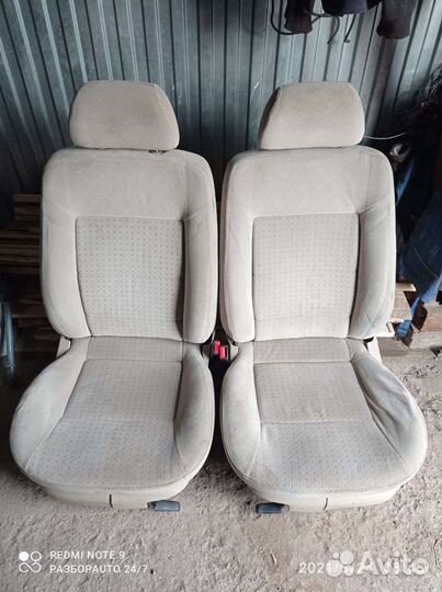 Сидения кремовые пассат б5 комплект