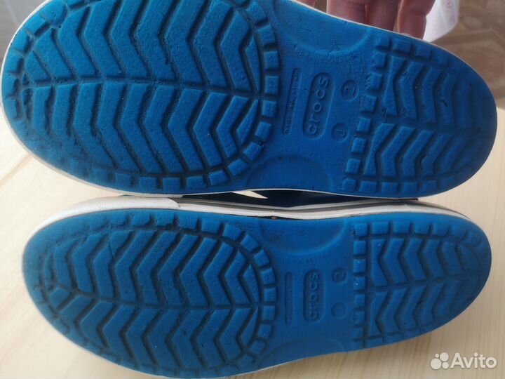 Сандалии Crocs j2