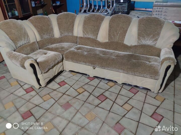 Диван угловой б/у