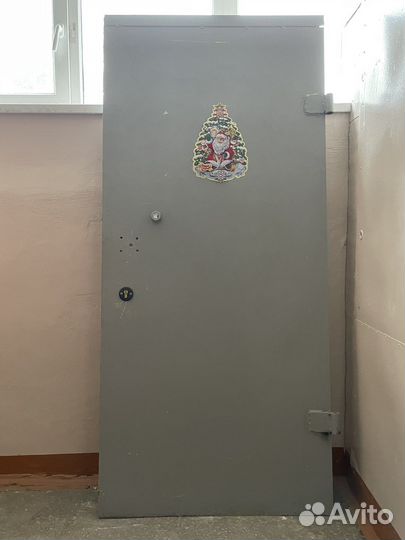 Металлическая дверь бу