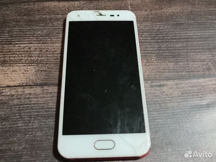 BQ 5012L Rich, 8 ГБ