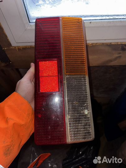 Стекло на задний фонарь ваз 2107
