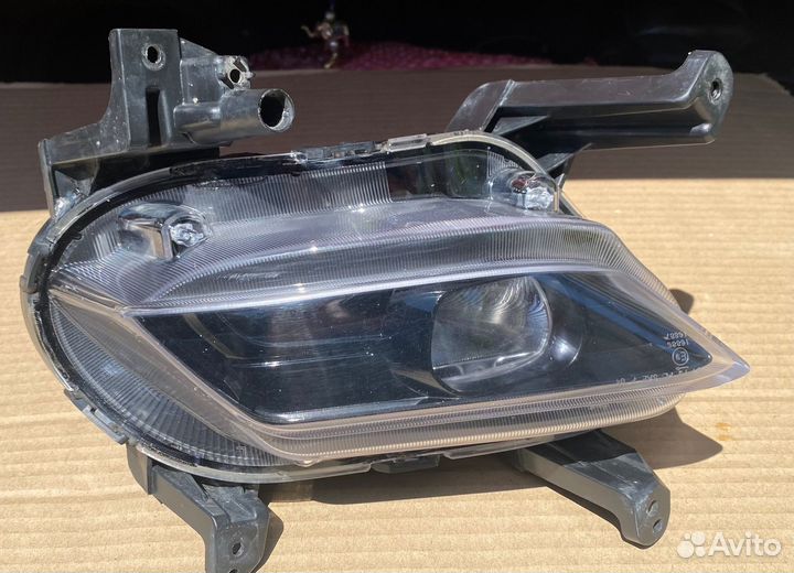 Фара на hyundai santa fe 4