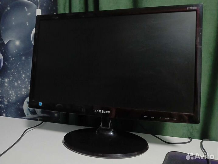 Монитор Samsung S22C300 + клавиатура/мышь