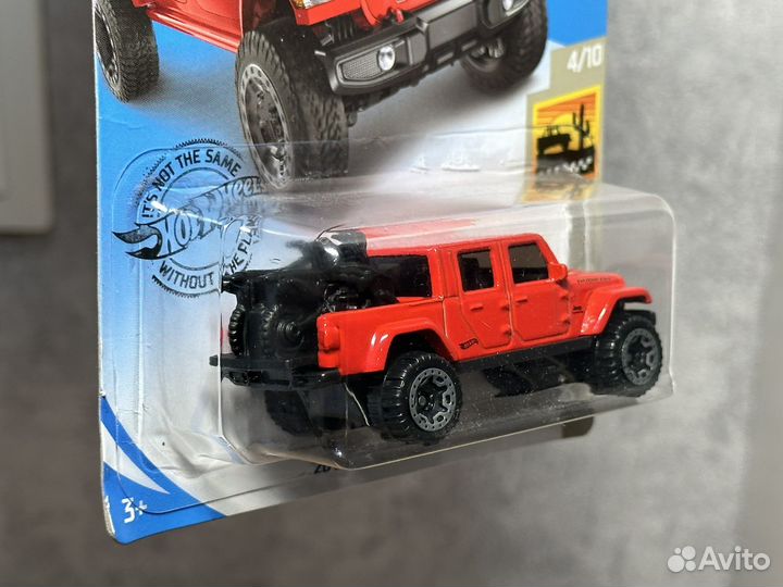 Hot wheels jeep gladiator / baja blazers