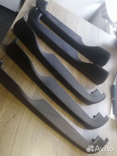 Накладка на сидение в BMW правая и левая