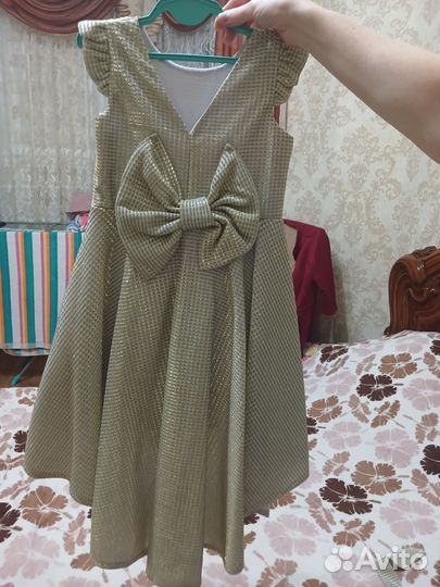 Платье праздничное