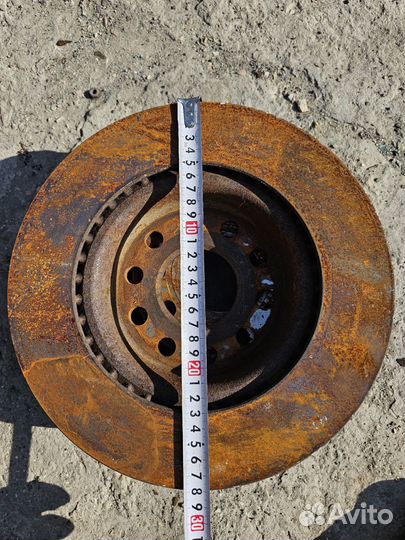 Диск тормозной передний Skoda Octavia A5