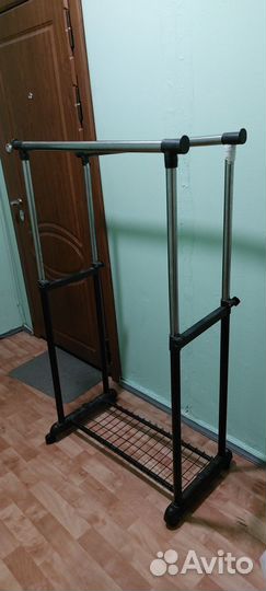 Стойка для вещей, вешалка, вешало бу на колесиках