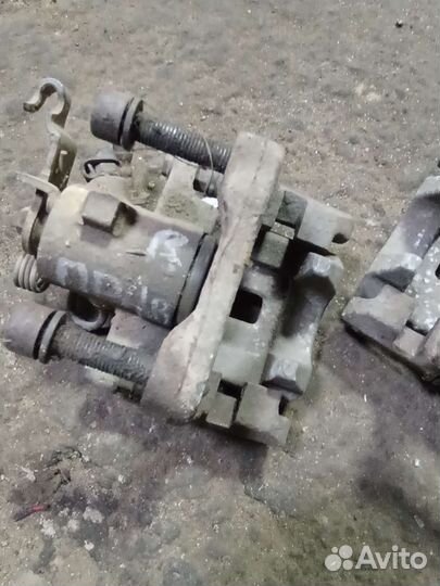 Супорт шкода октавия (А5-1Z) 2004-2013. 1к0615424м