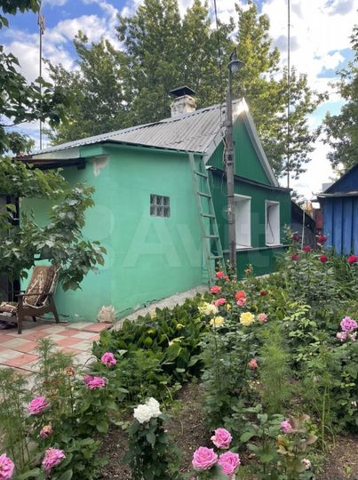 Дом 32,7 м² на участке 10 сот.