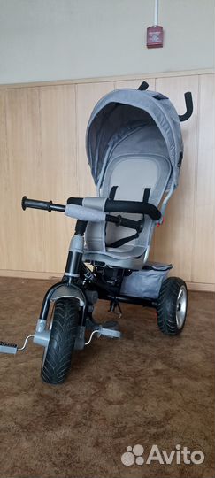 Детский трехколесный велосипед с ручкой