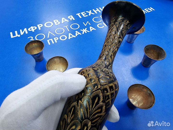 Стопки и кувшин