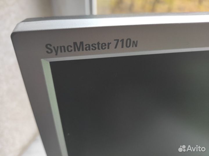 Монитор samsung syncmaster 710n