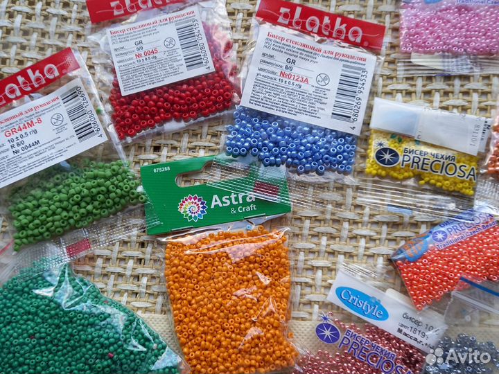 Бисер для вышивания, новый и россыпью