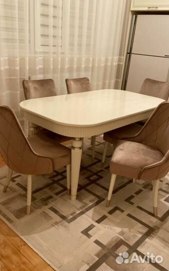 Стол и стулья комплект. Стол раздвижной