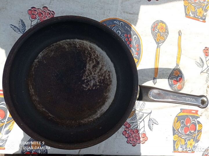 Сковородки бу разные, тефаль
