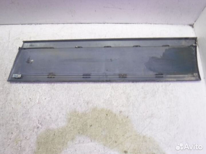 Молдинг двери передней левой