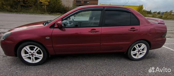 Mitsubishi Lancer 2.0 МТ, 2005, 200 000 км