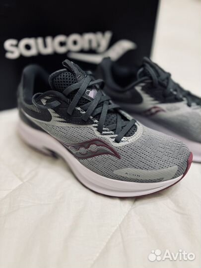 Кроссовки Saucony (оригинал, новые)
