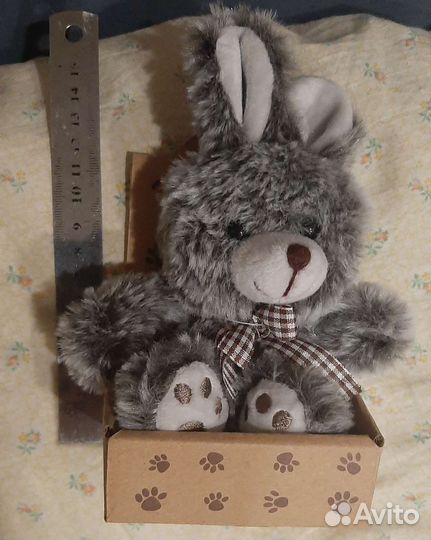 Зайчик в коробке