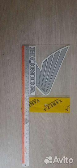 Наклейки на бак honda