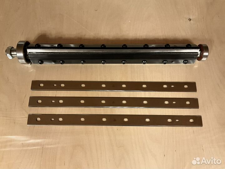 Строгальный вал Dewalt 735 с ножами