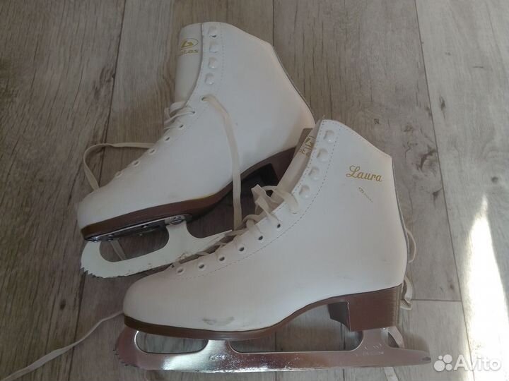 Коньки фигурные