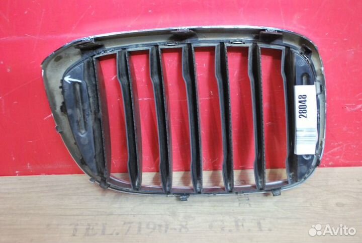 Решетка радиатора передняя левая Bmw X3