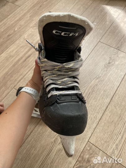 Хоккейные коньки CCM