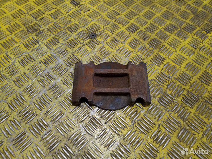 Проставка под стремянку передняя правая Man Tga