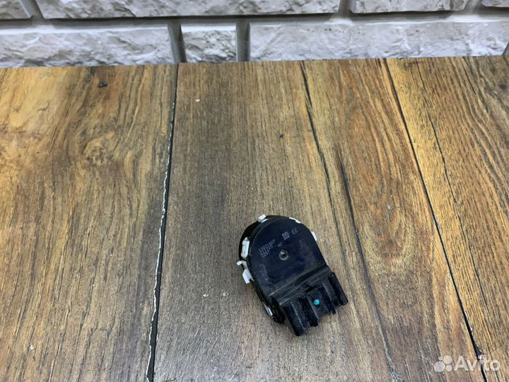Оpеl Аstrа J Переключатель регулировки зеркала