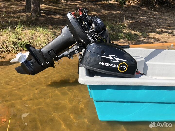 Лодка Riverboat